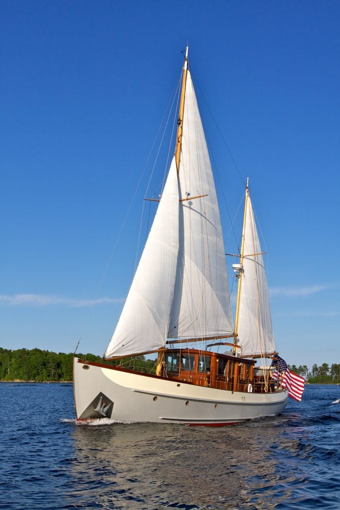 yacht builders in maine